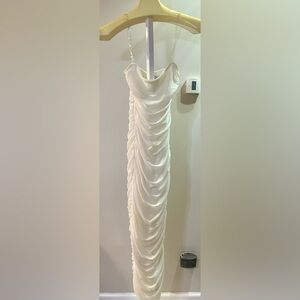 Oh Polly White Ruched Midi Dress (Dar)